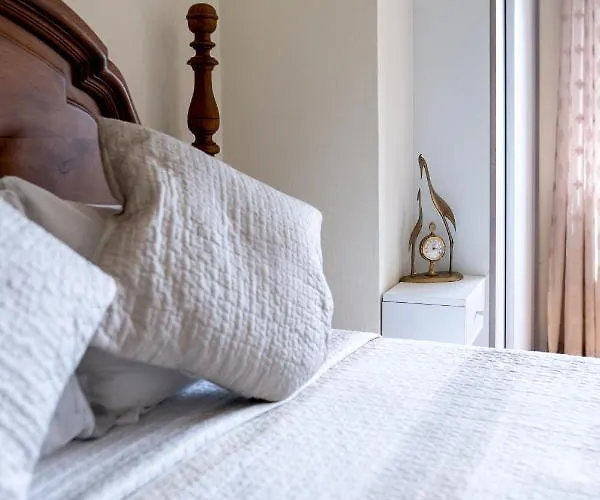 Braganca Apartments 布拉干萨