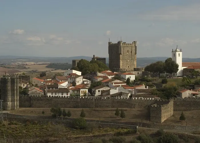 Braganca Apartments *