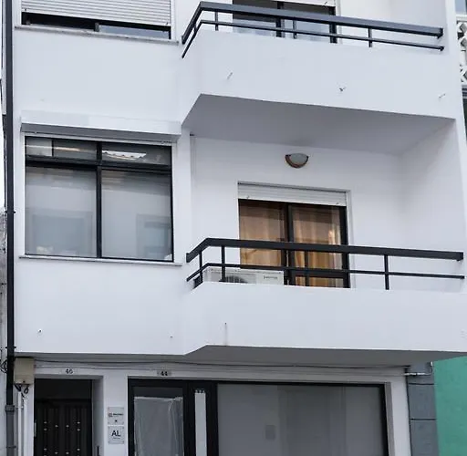 Braganca Apartments *